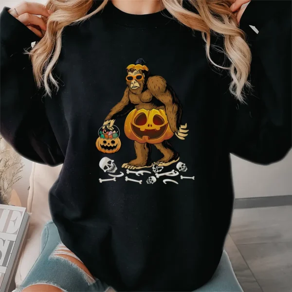 Bigfoot Pumpkin Halloween Costume Shirt Funny Jack o Lantern Sasquatch Tee