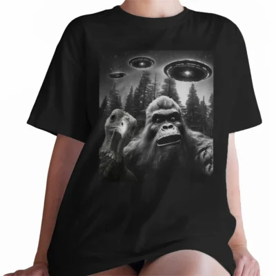 Funny Bigfoot & Turkey UFO Selfie Shirt Alien Thanksgiving Tee