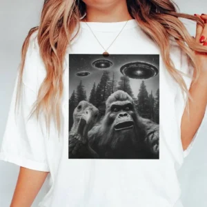 Funny Bigfoot & Turkey UFO Selfie Shirt Alien Thanksgiving Tee