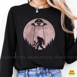 Bigfoot Alien Abduction UFO Spaceship Full Moon Forest Cryptid T-Shirt 9 Bigfoot Alien Abduction UFO Spaceship Full Moon Forest Cryptid Shirt