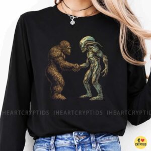 Bigfoot And Xenomorph Handshake Funny Cryptid Alien Movie Shirt