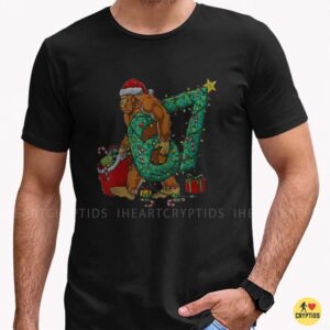 Bigfoot Santa Class Of 1967 Christmas Tree Lights 67th Birthday Holiday Funny Shirt