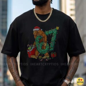 Bigfoot Santa Class Of 1967 Christmas Tree Lights 67th Birthday Holiday Funny Shirt
