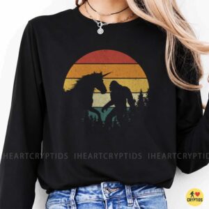 Bigfoot Vs Unicorn Retro Sunset Vintage Mythical Creatures Funny Shirt