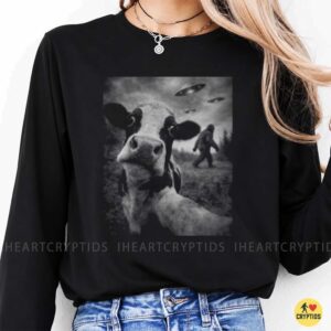 Cow Bigfoot UFO Alien Encounter Funny Shirt