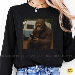 Funny Bigfoot Sasquatch Scrolling Phone Camping Trailer Forest Humorous Shirt