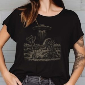 Alien Xenomorph Playing with a Cat Shirt, Vintage Sci-Fi