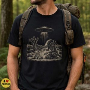 Alien Xenomorph Playing with a Cat Shirt, Vintage Sci-Fi