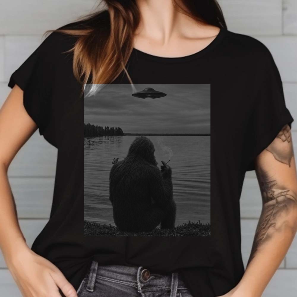 Bigfoot Smoking UFO Encounter T-Shirt For Men's Introvert 2 Bigfoot Smoking UFO Encounter Shirt For Men's Introvert