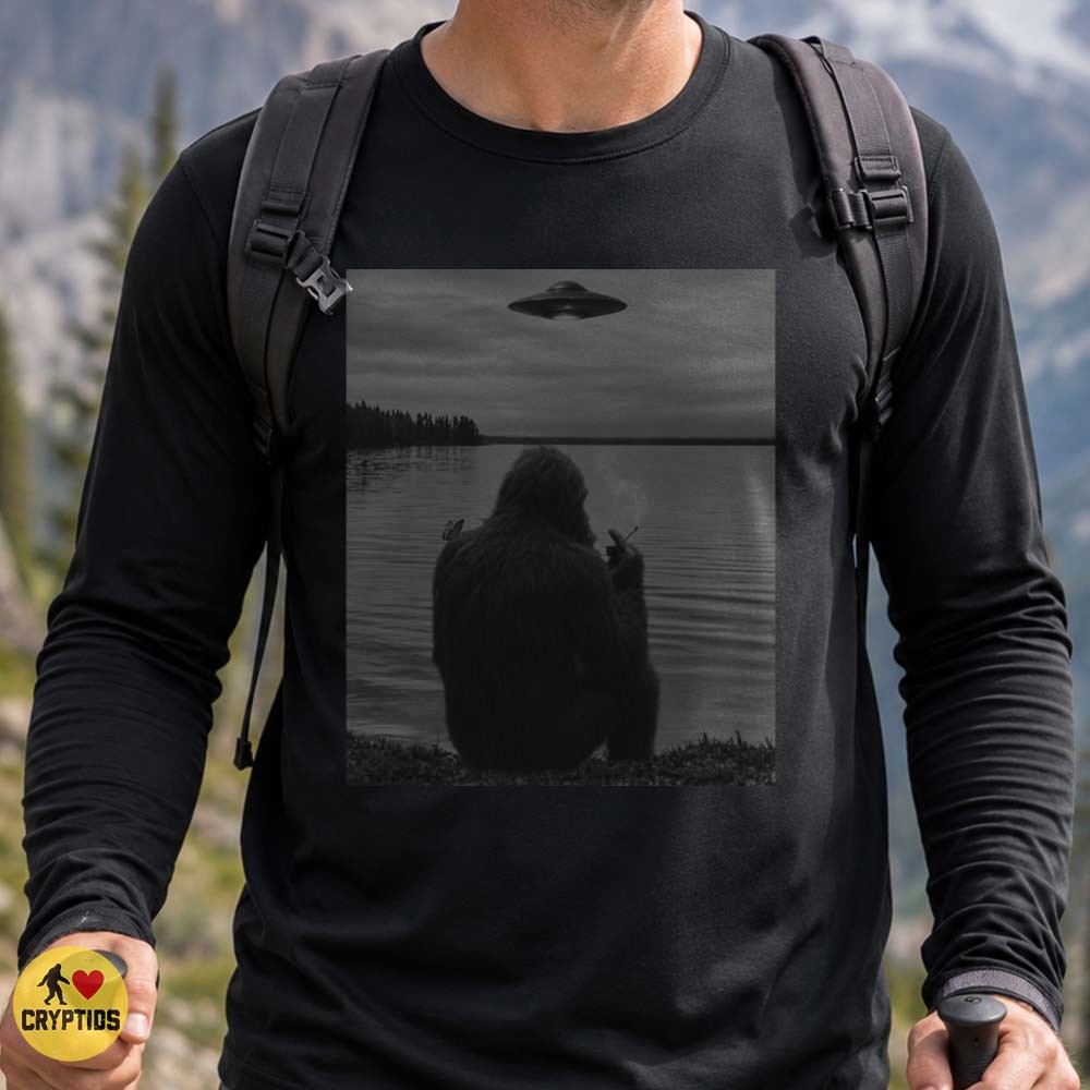 Bigfoot Smoking UFO Encounter T-Shirt For Men's Introvert 1 Bigfoot Smoking UFO Encounter Shirt For Men's Introvert