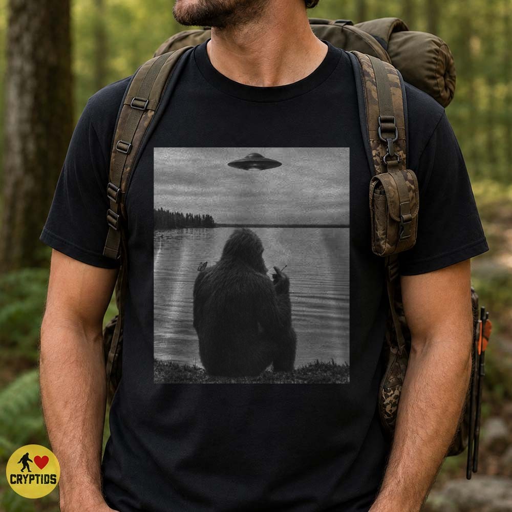Bigfoot Smoking UFO Encounter T-Shirt For Men's Introvert 4 Bigfoot Smoking UFO Encounter Shirt For Men's Introvert