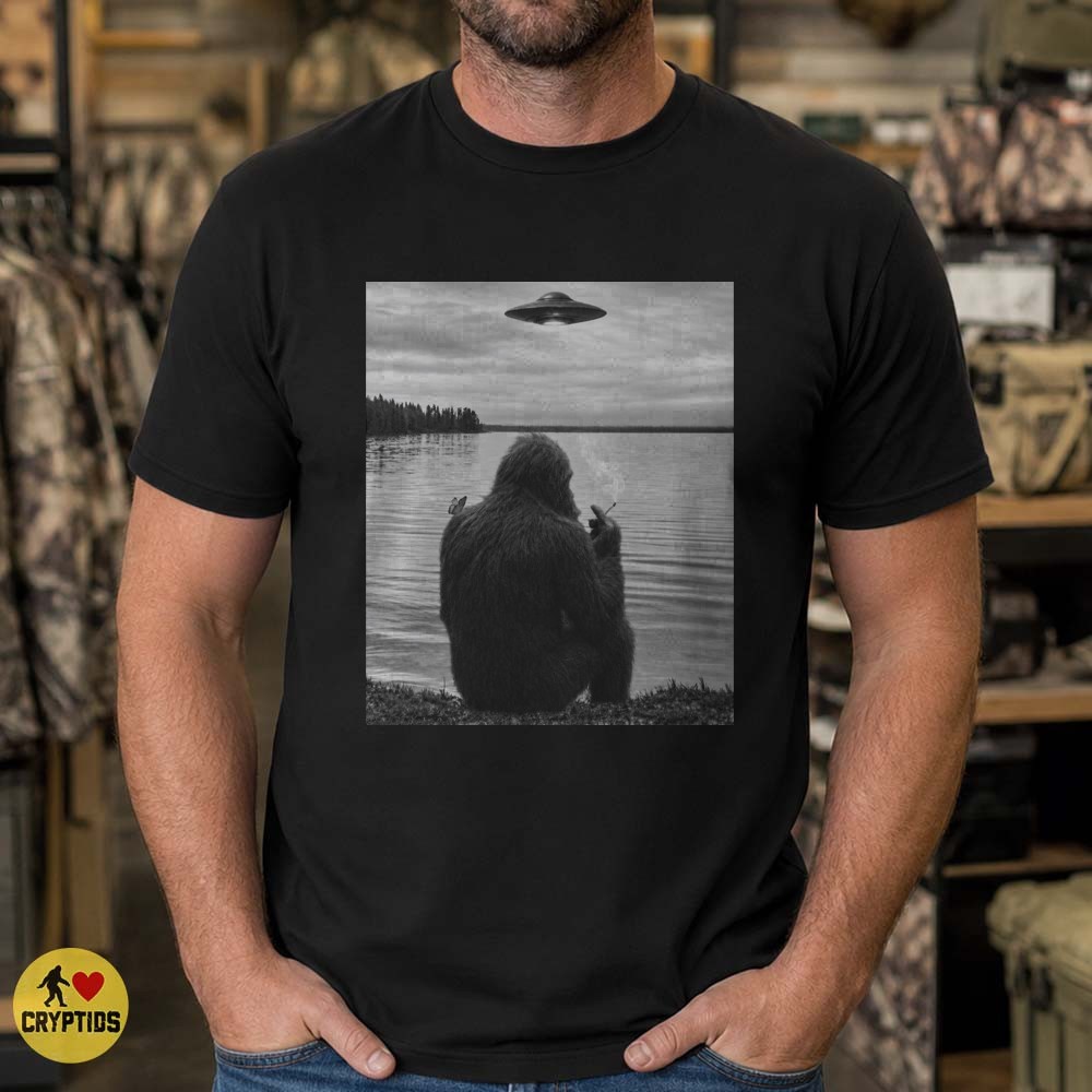 Bigfoot Smoking UFO Encounter T-Shirt For Men's Introvert 5 Bigfoot Smoking UFO Encounter Shirt For Men's Introvert