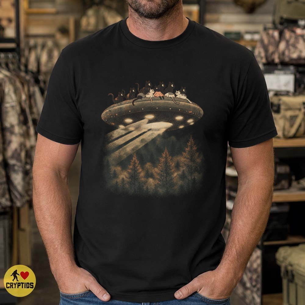 Cats Riding a UFO T-Shirt, Vintage Sci-Fi 4 Cats Riding a UFO Shirt, Vintage Sci-Fi