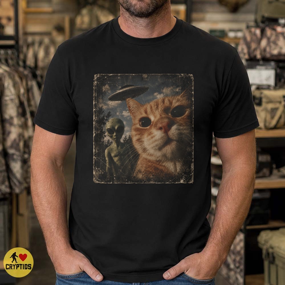 Funny Alien Cat UFO Selfie Vintage Paranormal T-Shirt 5 Funny Alien Cat UFO Selfie Vintage Paranormal Shirt