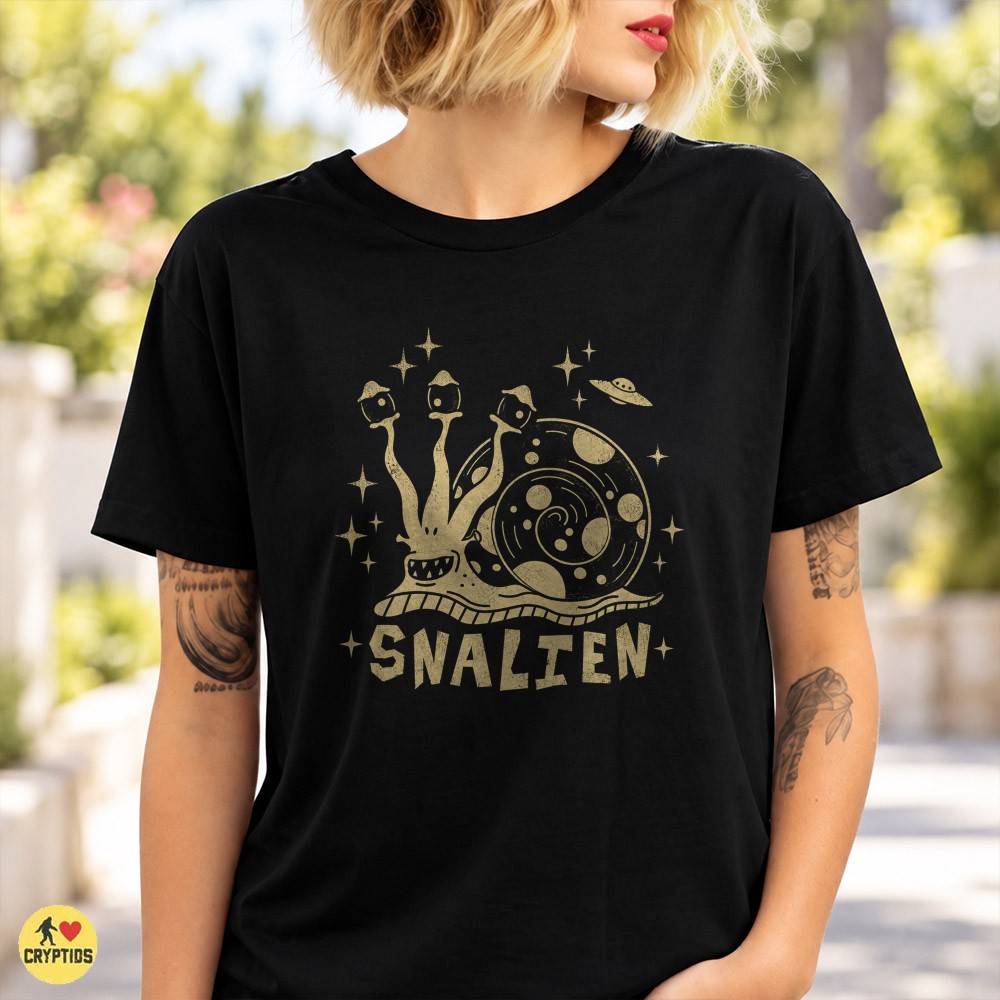 Snalien UFO Funny Vintage Alien Snail Space T-Shirt 2 Snalien UFO Funny Vintage Alien Snail Space Shirt